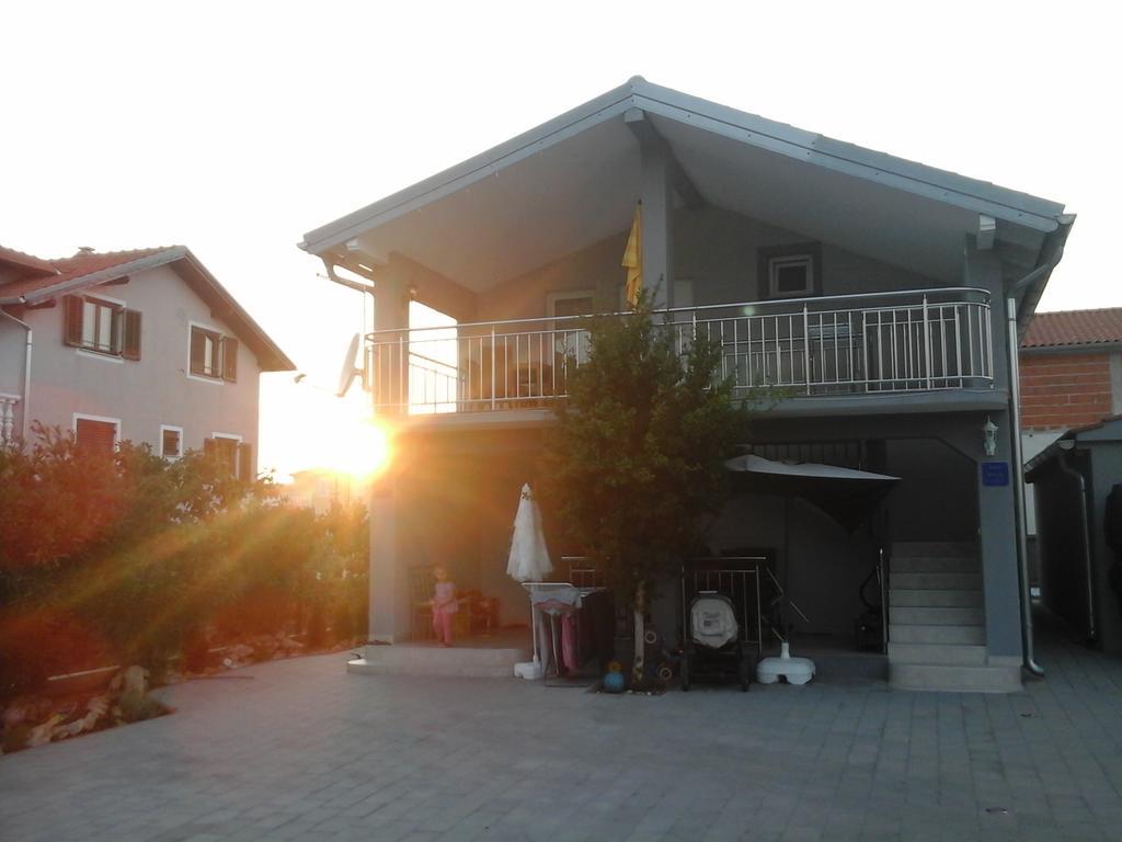 Haus Hanna Vodice Exterior photo