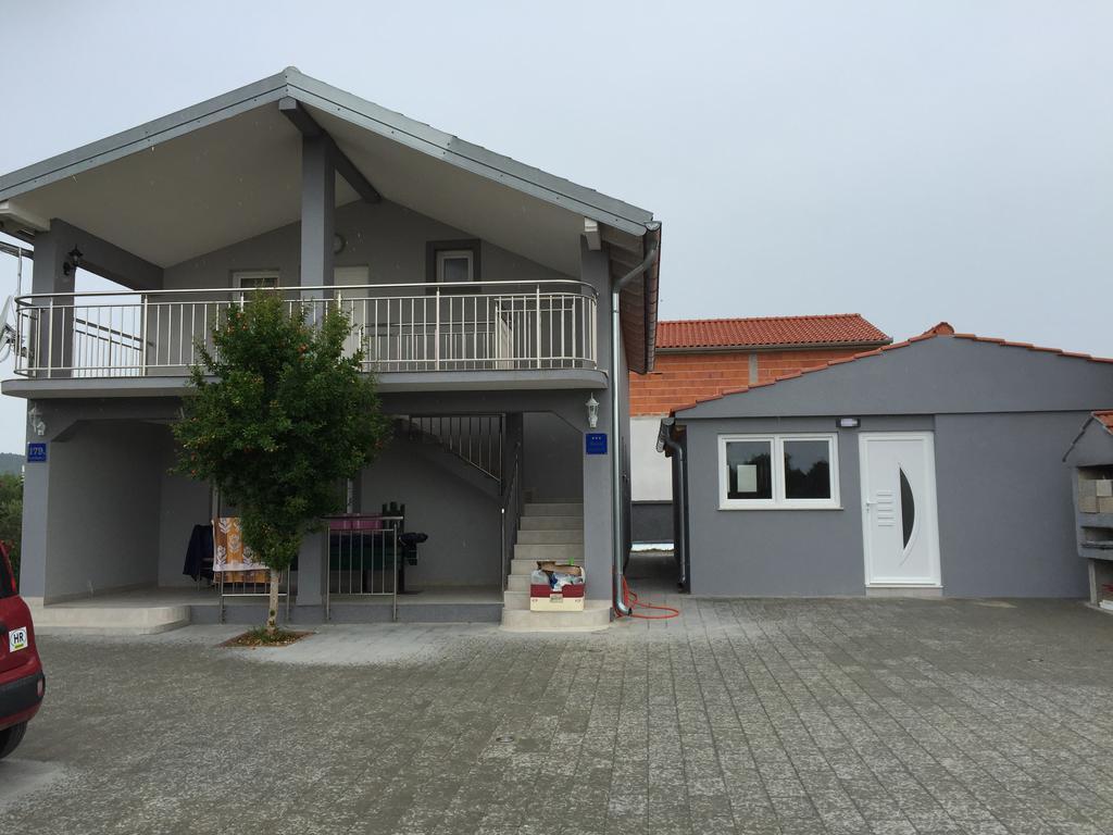 Haus Hanna Vodice Exterior photo